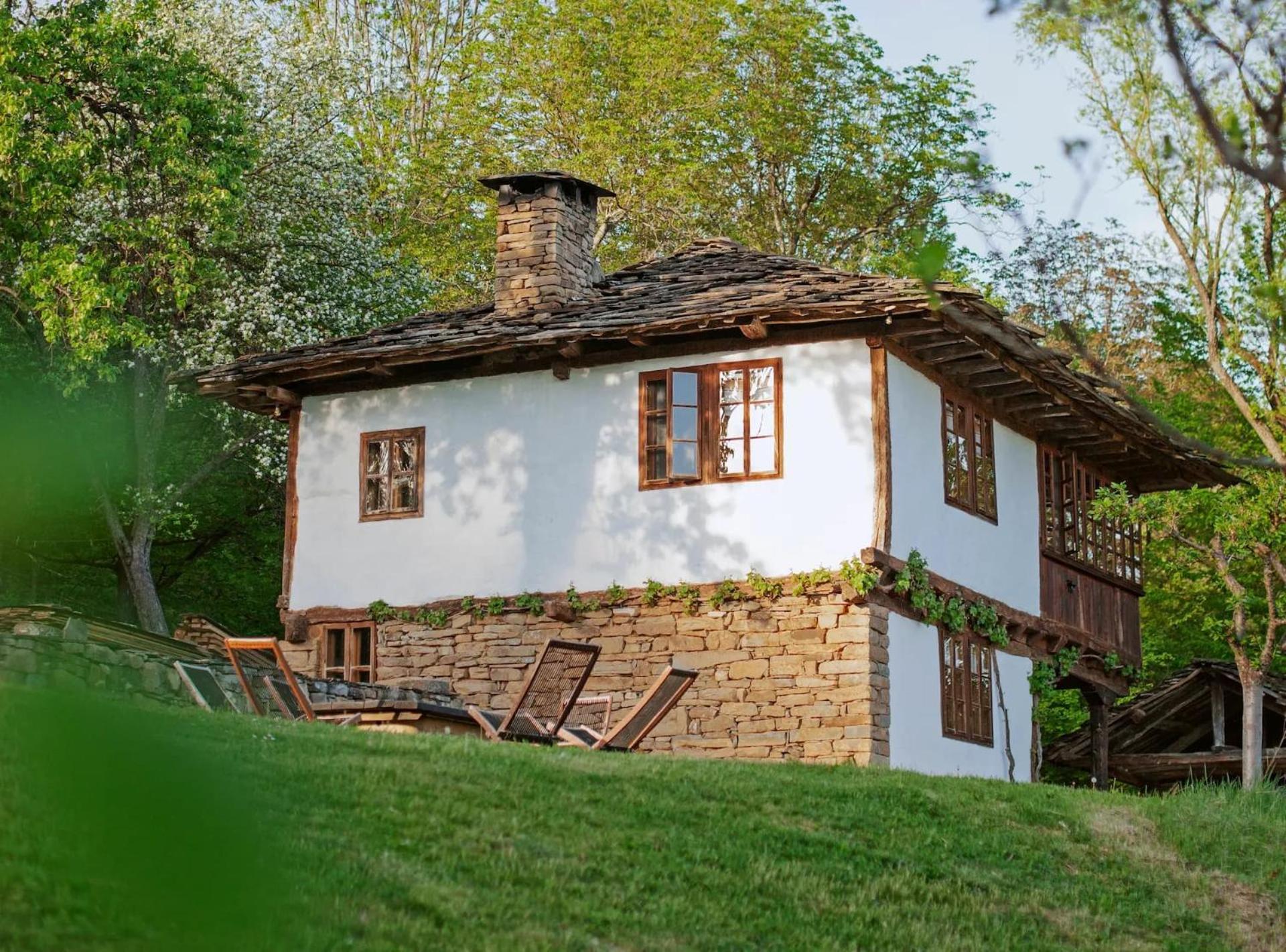 Willa Authentic House With Stunning Mountain View - Karashka Apriłci Zewnętrze zdjęcie