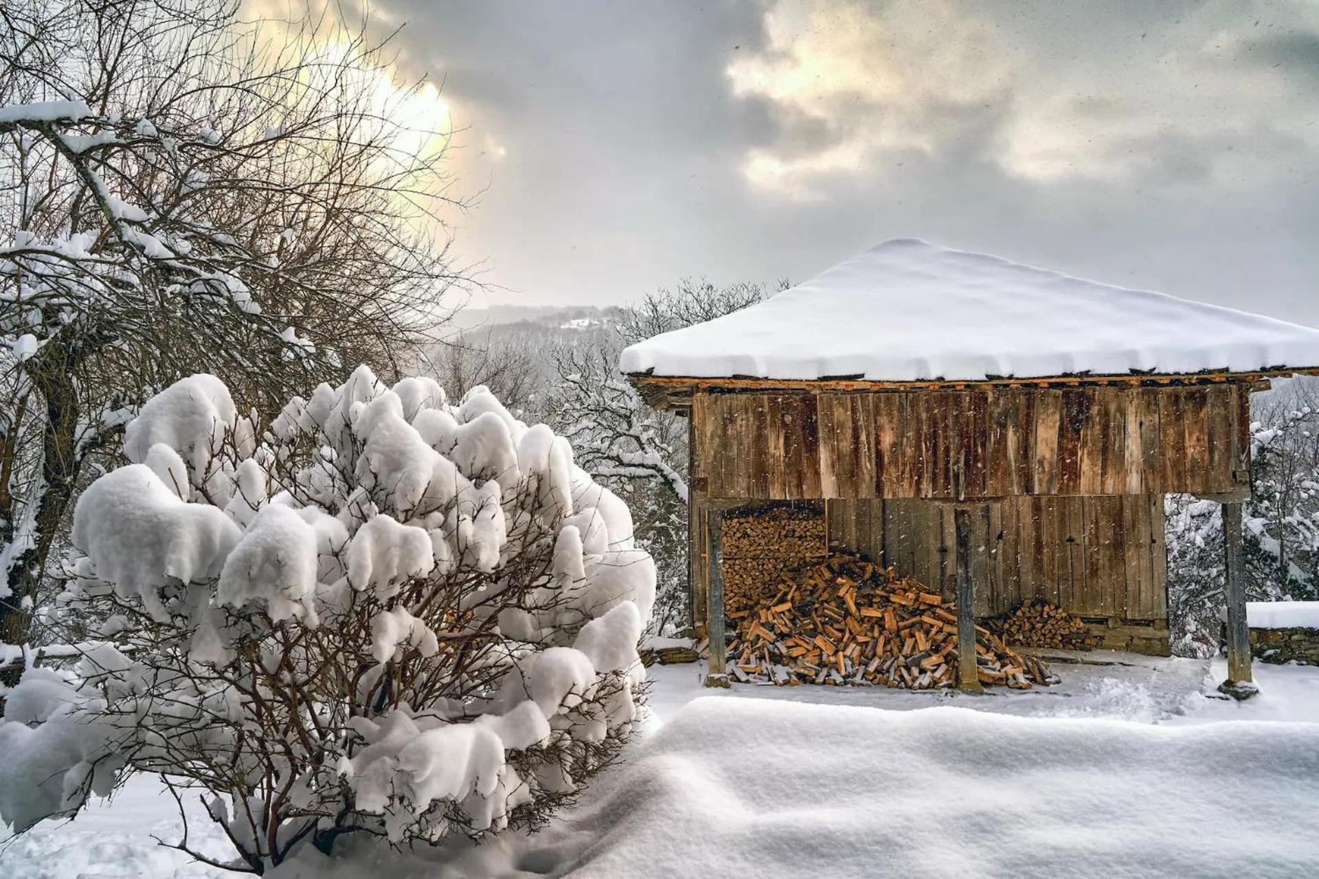 Willa Authentic House With Stunning Mountain View - Karashka Apriłci Zewnętrze zdjęcie